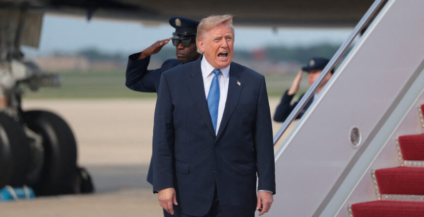 Trump, “ABD Uzay Akademisi” kuracaklarını açıkladı