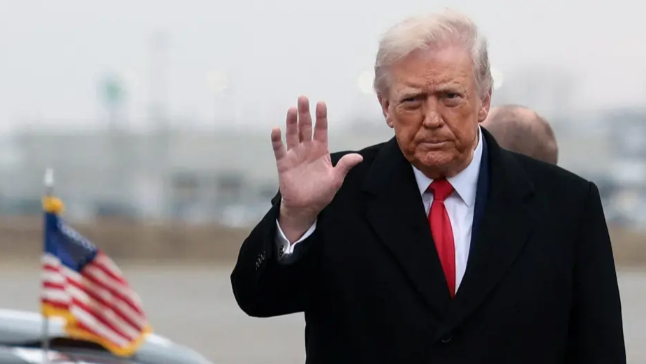 Trump, Kanada’ya uygulanması planlanan yüzde 50’lik tarifeyi 3 günlüğüne askıya aldı