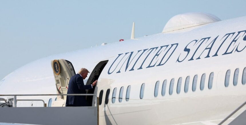 Trump’tan gizli uçuş açıklaması: “Benim uçağım daha büyük risk altındaydı”