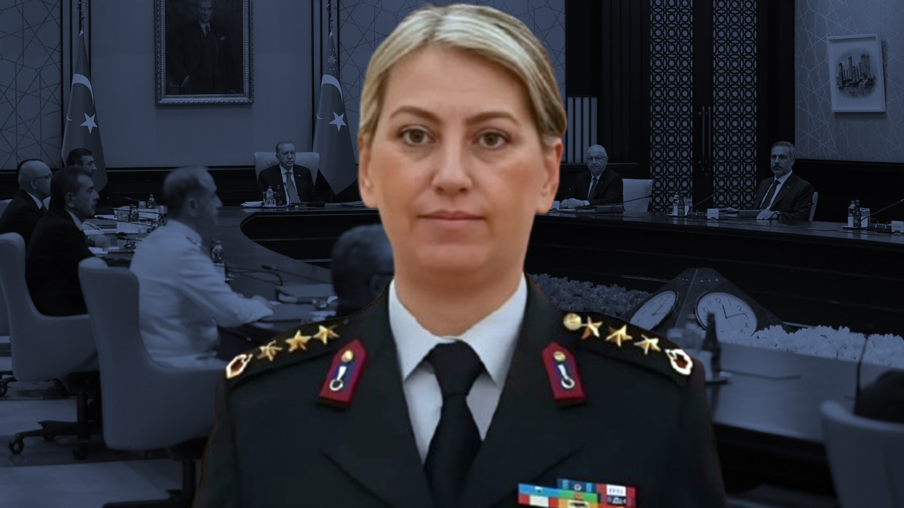 Türk Hava Kuvvetleri’nin ilk kadın paşası Özlem Karapınar oldu
