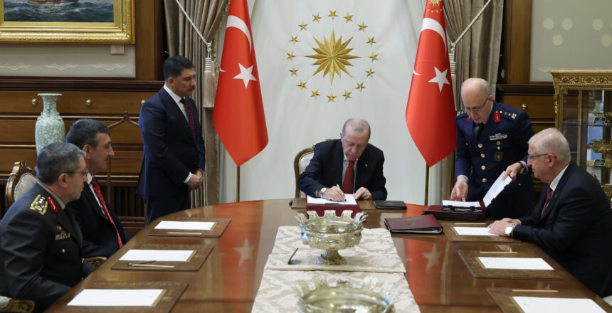 Yüksek Askeri Şura kararları Resmi Gazete’de