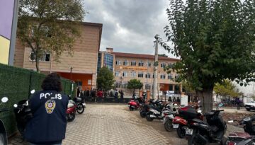 11 öğrencinin yaralandığı okul saldırısının ardından yeniden dersbaşı