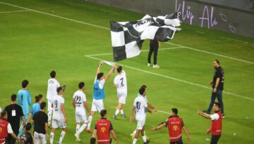 2. Graeme Souness vakası. Sahaya bayrak diken Altaylı futbolcuya ceza