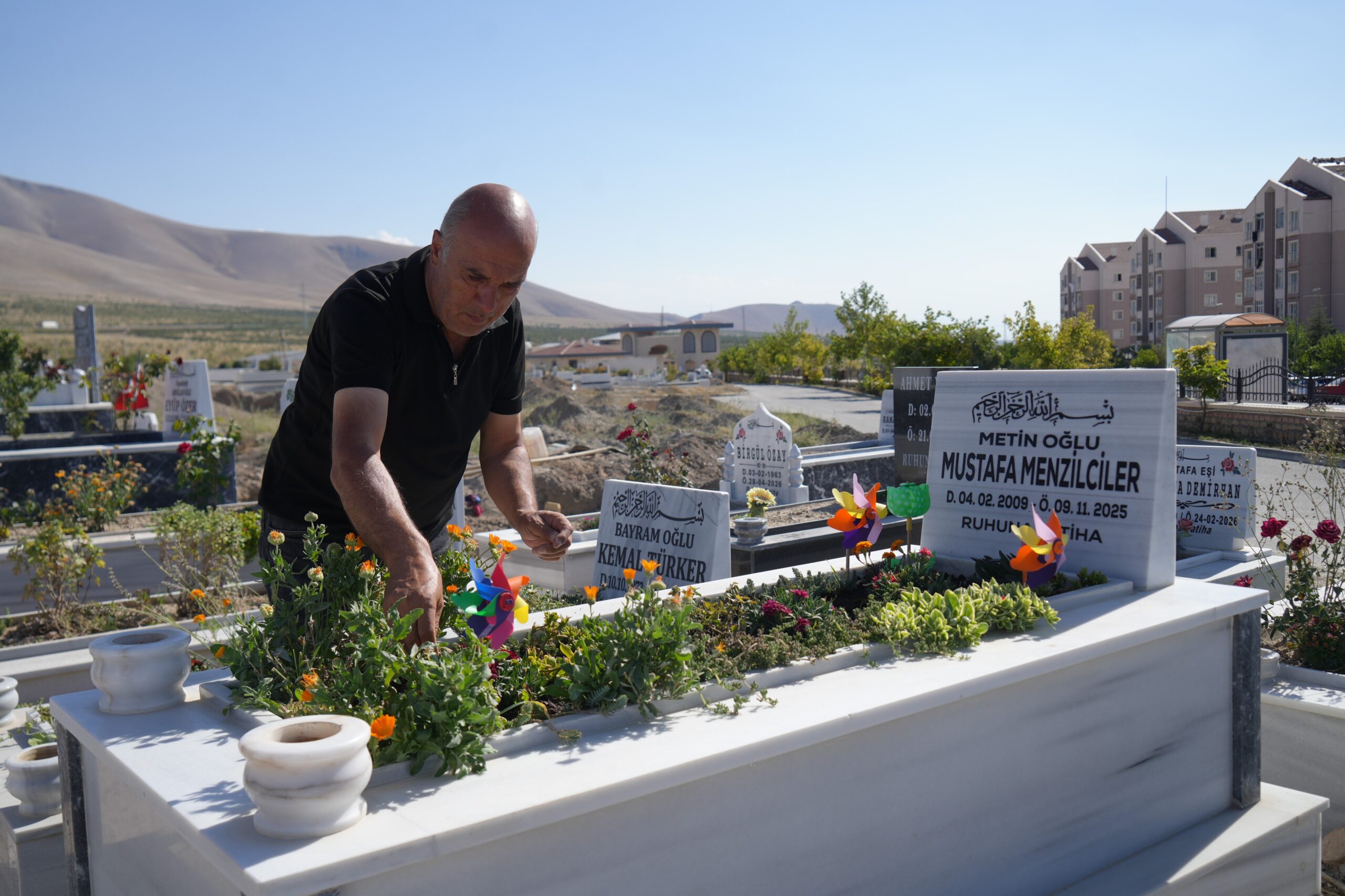 3 yıl 8 ay ceza verildi, baba tepki gösterdi
