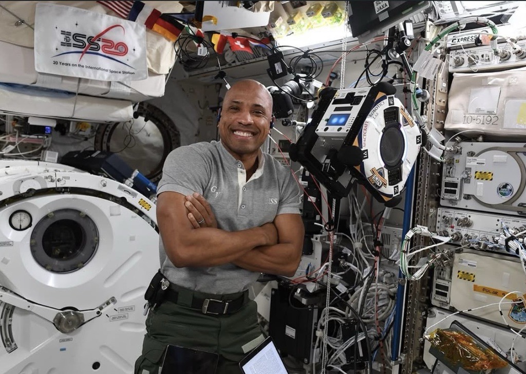 54 yıl sonra Ay’a giden NASA astronotları tek tek görevden ayrıldı