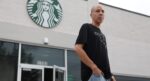 74 ülkede 20 bin Starbucks mağazası gezdi. geriye kaldı 9 bin mağaza. Amacı ne?