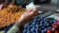 Akaryakıt maliyetleri arttı. Fransa’da enflasyon beklentileri aştı