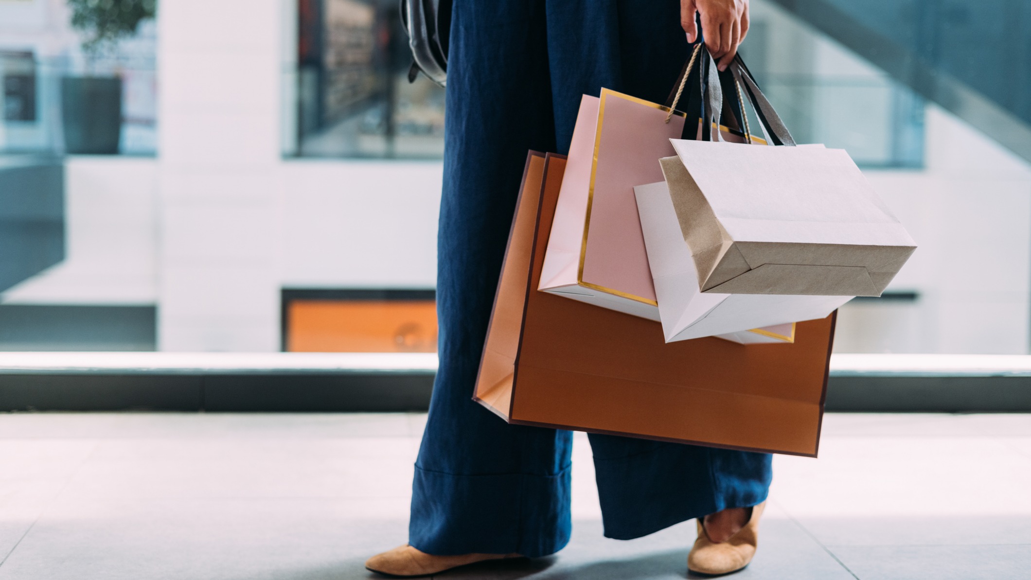 Aşkın faturası 369 bin dolar. Hediyeler için servet harcadı, ayrılınca geri istedi