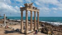 Bakan Ersoy’dan Dünya Turizm Günü mesajı