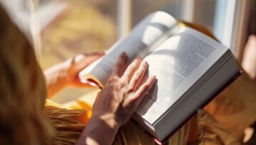 Bu ülke günde 15 dakika kitap okuyana para ödüyor