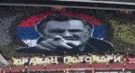 Derbi maçta tepki çeken görüntü. 8 bin insanı öldürmüştü, fotoğrafını açtılar