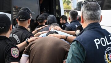 Dört şehirde organize suç örgütlerine operasyon. 137 şüpheli yakalandı