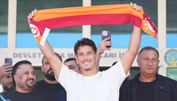 Galatasaray yeni golcüsüne kavuştu. Dünya Kupası sonrası 5 yıllık sözleşme