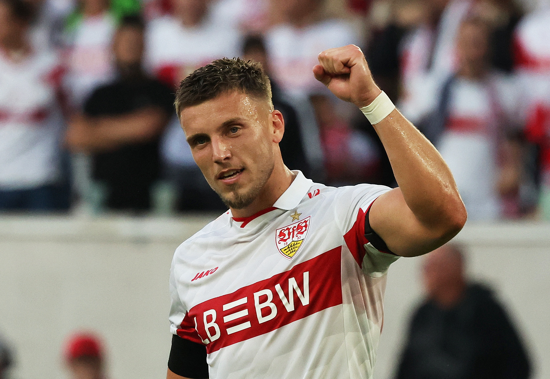 Galatasaray’ın gündemindeydi, Demirovic Şampiyonlar Ligi’nde geceye damga vurdu