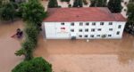 Görüntüler Sakarya’dan: Yollar ve evler sular altında