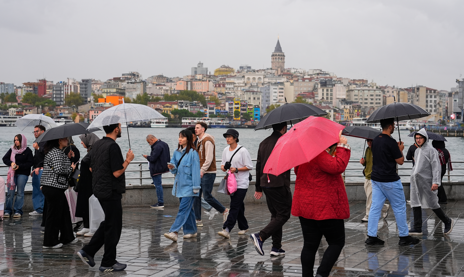 İstanbul’da kuvvetli sağanak. Valilikten 3 ilçe için uyarı