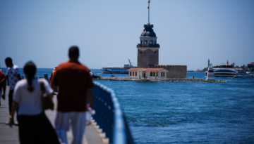 İstanbul’un gündüzü yaz gecesi üşütüyor. Meteoroloji son durumu paylaştı, 10 derece birden düşüyor