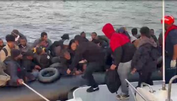 Kuşadası ve Didim açıklarında 84 düzensiz göçmen yakalandı