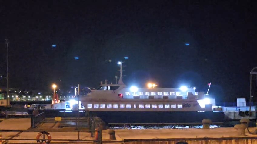 Marmara’da Panik. Feribot iskeleye çarptı.