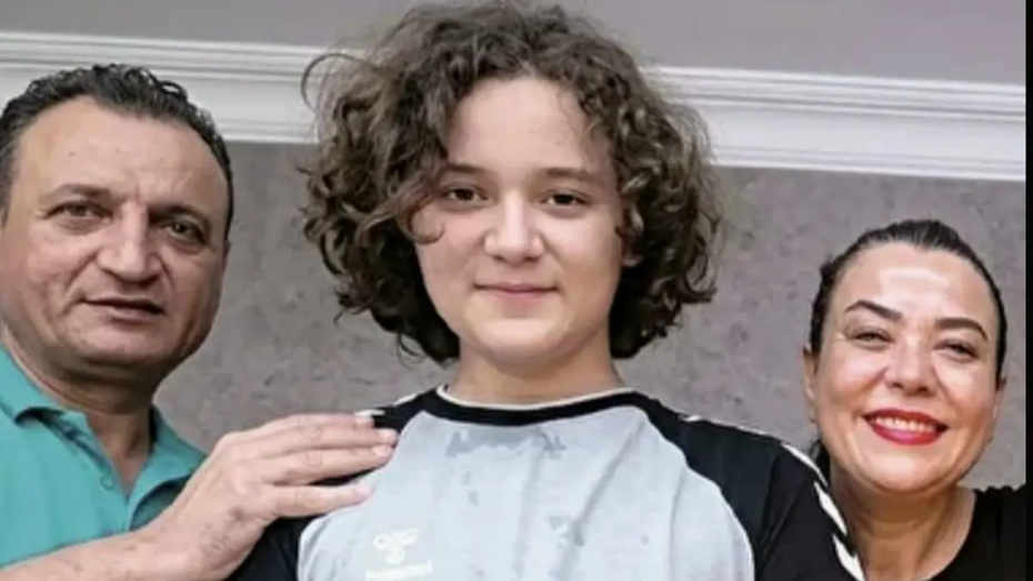 Okul saldırısı davası başlıyor. İsa Aras Mersinli’nin anne ve babası hakim karşısına çıkıyor