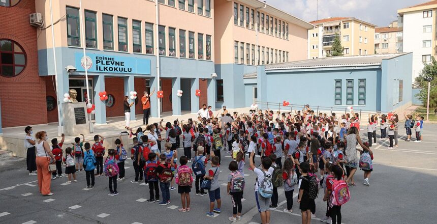 Okullar ne zaman açılacak, bugün açıldı mı? 2026-2027 MEB tatil takvimi