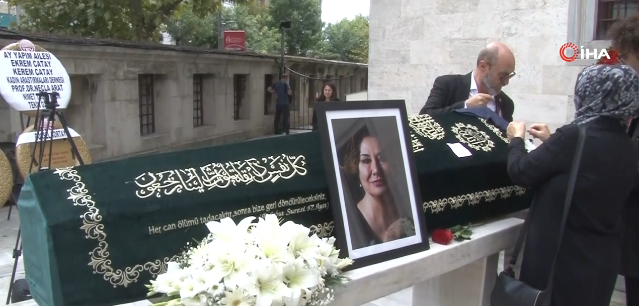 Oyuncu Gülsen Tuncer son yolculuğuna uğurlanıyor