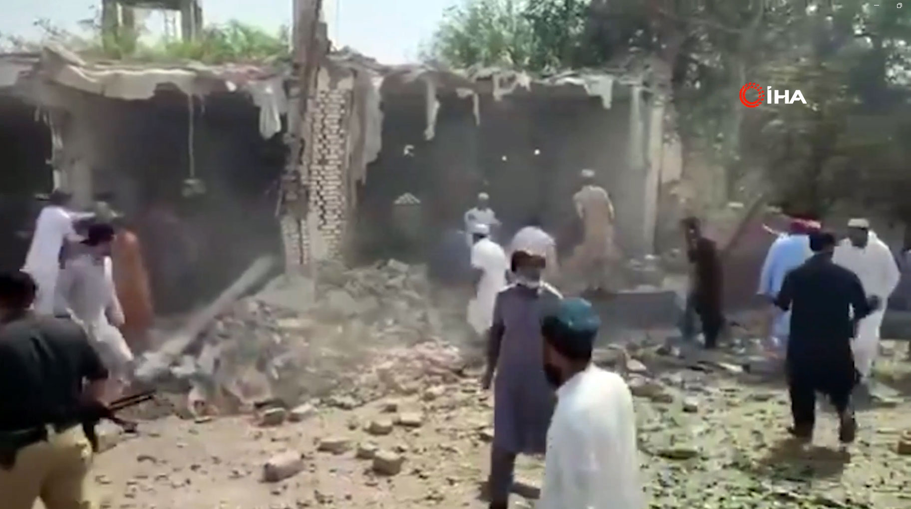Pakistan’da cuma namazı sırasında bombalı saldırı: 15 ölü, 50’den fazla yaralı