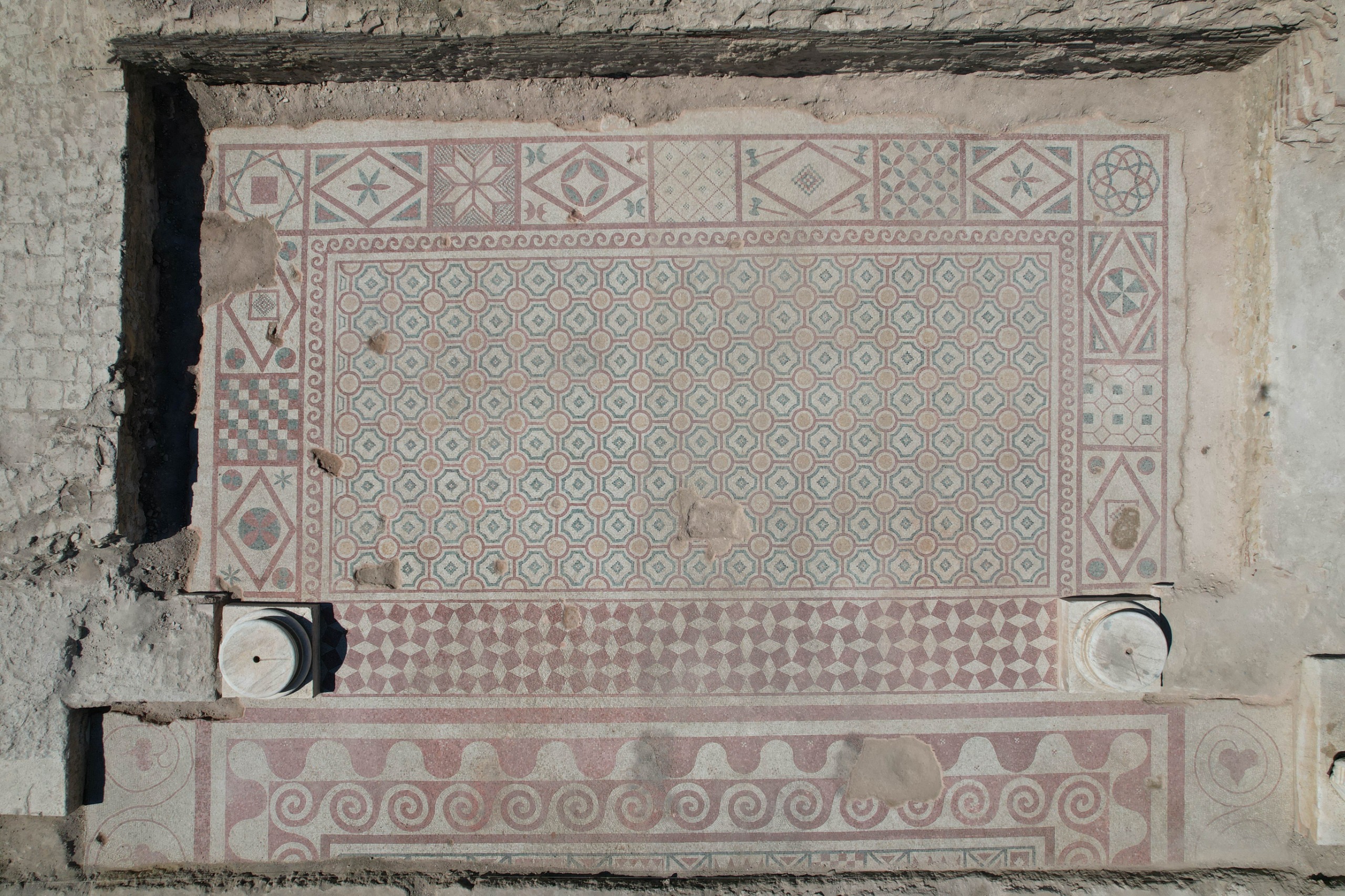 Pompeiopolis’te binlerce yıllık miras gün ışığına kavuştu. 105 metrekalik mozaik ortaya çıktı