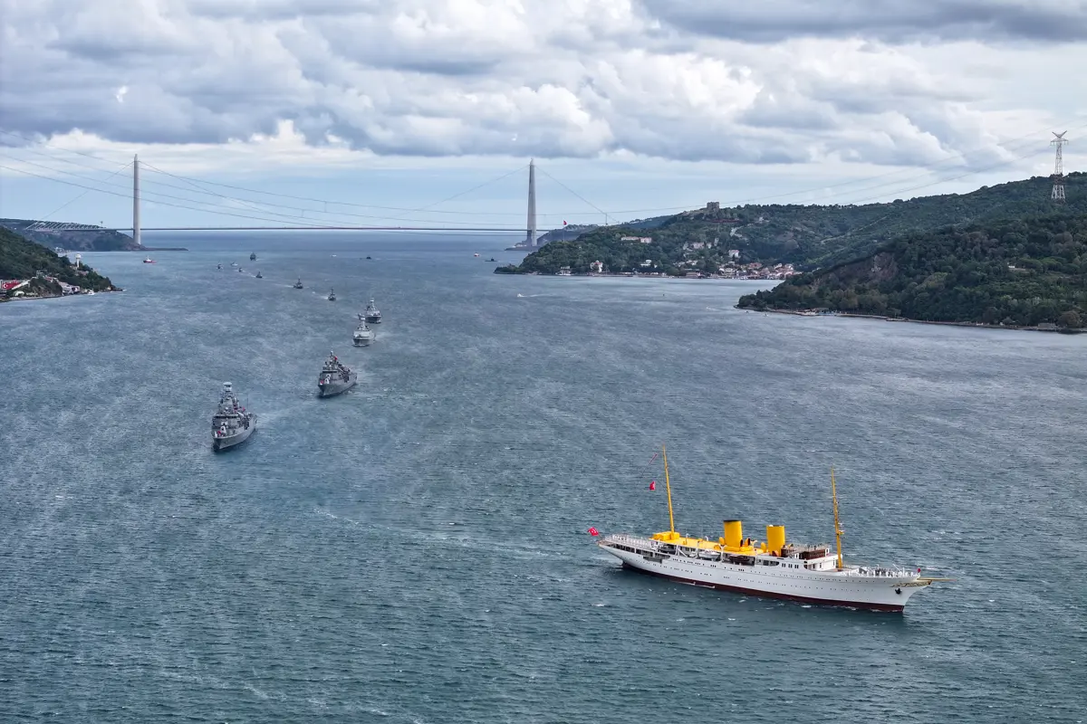 Preveze Deniz Zaferi’nin 488. yılı. İstanbul Boğazı’nda 15 gemiyle geçit töreni
