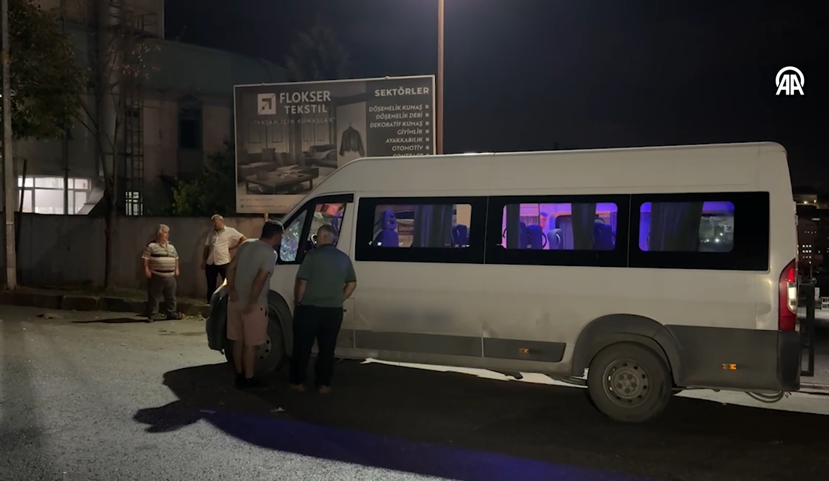 Servis şoförlerinin kavgasında kan aktı. 1 ölü