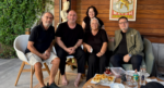 Taburcu olan Cem Yılmaz fotoğraf paylaştı. Masadaki su böreği dikkat çekti