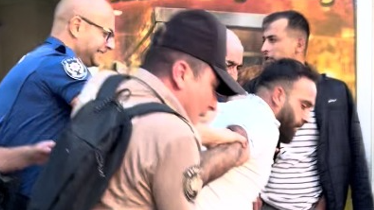 Tekmeli yumruklu kavga karakol önüne taşındı