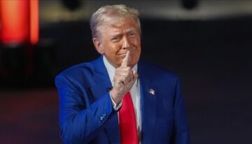 Trump, “istedikleri zaman” İran’a yeniden saldırmaya hazır olduklarını söyledi