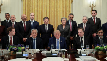 Trump, kararnameyi imzaladı. Yapay zeka “süper zeka” oldu