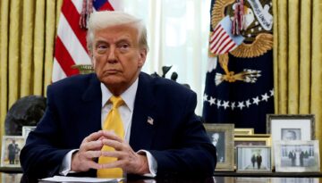 Trump, komşu ülkeleri ABD toprağı olarak gösterdi