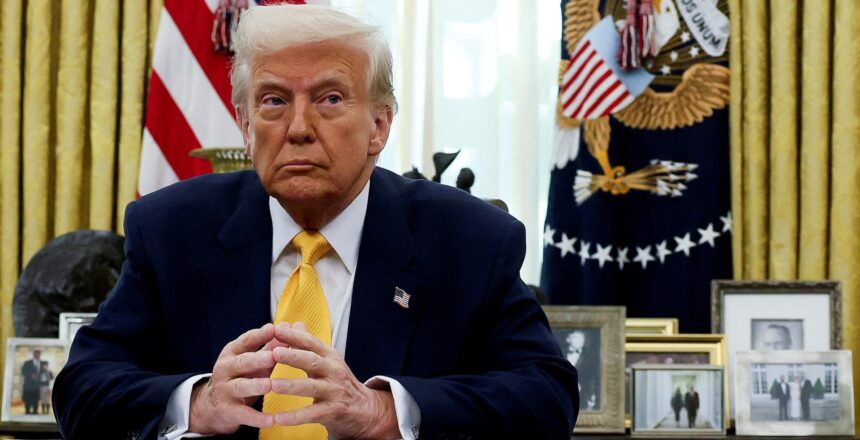 Trump, komşu ülkeleri ABD toprağı olarak gösterdi
