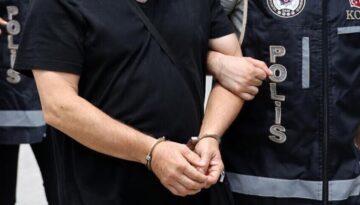 Üzerindeki “büyüyü” bozmaya gitti, 794 bin lira dolandırıldı