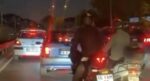 Yol vermeyen otomobil sürücüsünün etrafını sardılar