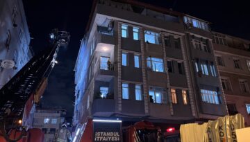 Zeytinburnu’nda 5 katlı binanın bodrumunda yangın