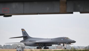 ABD, İngiltere’deki o üsten bütün B-1 bombardıman uçaklarını çekti
