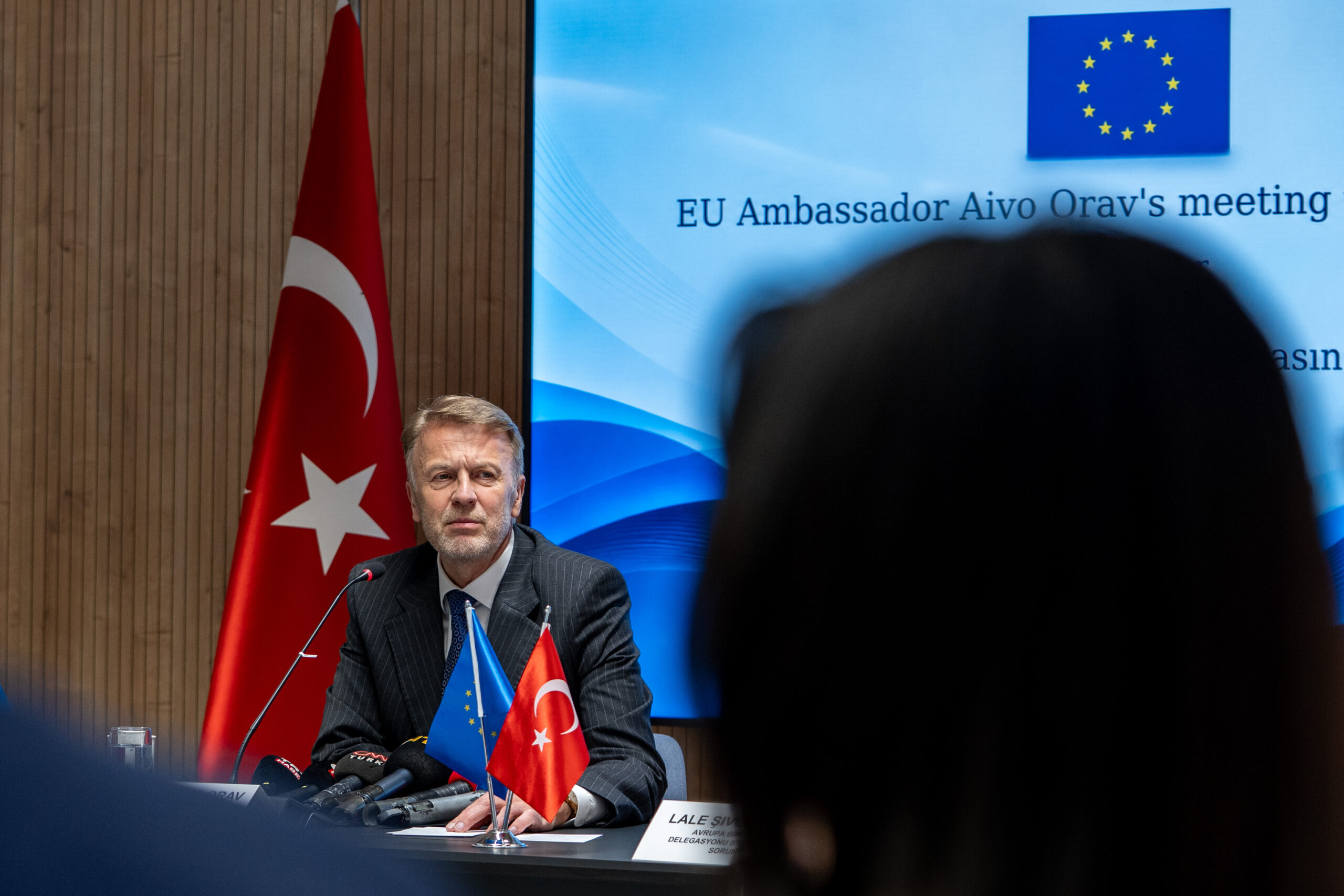 AB’den Türklere vizesiz Avrupa mesajı: “Altı kriter için üst düzey talimat verildi”