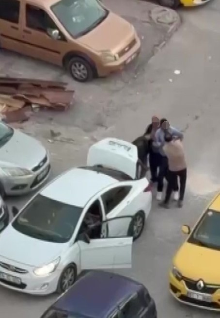 Adana’da film gibi adam kaçırma: Otomobilin bagajına zorla bindirdiler