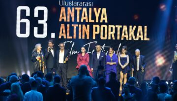 Antalya Altın Portakal Film Festivali heyecanı coşkuyla sürüyor. Jüride sürpriz değişiklik