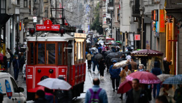 Aşırı sağanak gitti, hava açtı: Sıcaklık 30 dereceye yaklaşacak, yağmur için yeni tarih belli oldu