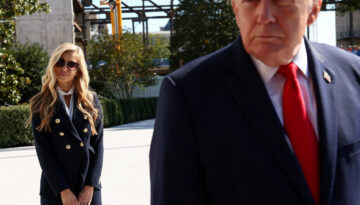 Avukat yalanı başını yemiş olabilir. Trump sözcüsünü neden kovdu?