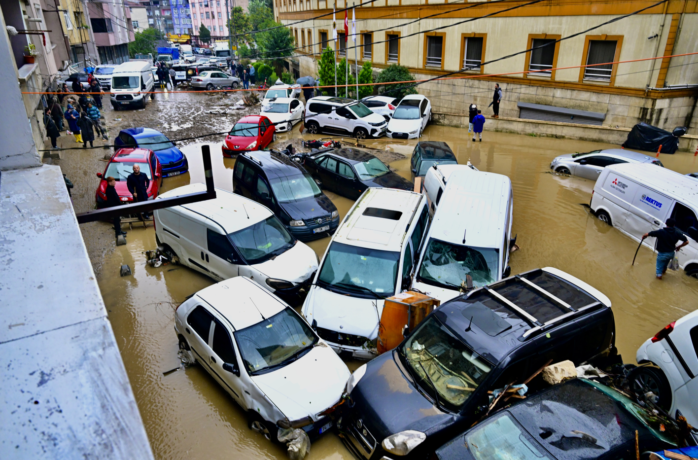 Bakan Çiftçi İstanbul’daki sel felaketinin bilançosunu açıkladı