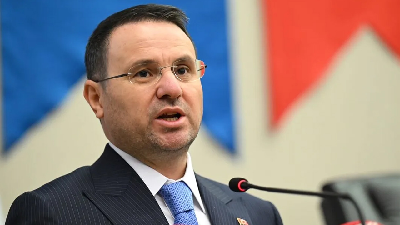 Bakan Gürlek’ten süresiz nafaka açıklaması: “Hakkaniyete aykırı”