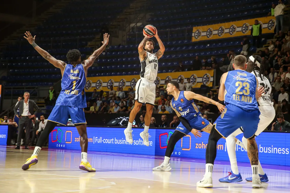 Beşiktaş, EuroLeague’de ilk galibiyetini görkemli bir skorla aldı