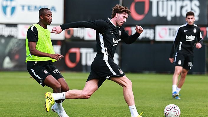 Beşiktaş’a Vlahovic müjdesi. Sakatlığını atlattı, idmana çıktı