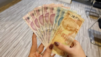 Boşandığı eşiyle aynı evde kalanlar dikkat. Yargıtay’dan milyonları ilgilendiren yetim aylığı kararı